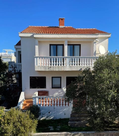 Property building, Balcony/Terrace