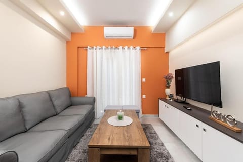 TV and multimedia, Living room, Seating area, air conditioner