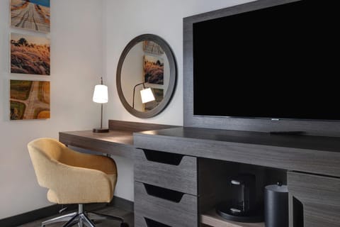 Communal lounge/ TV room, TV and multimedia, hair dresser