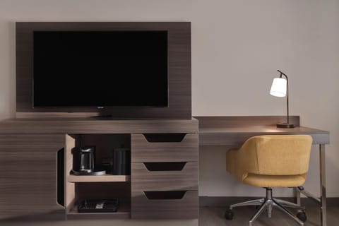 TV and multimedia, hair dresser