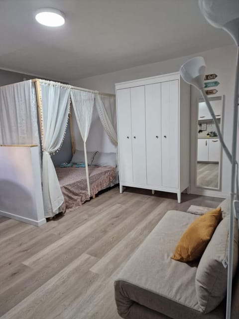 Bed, Bedroom, wardrobe