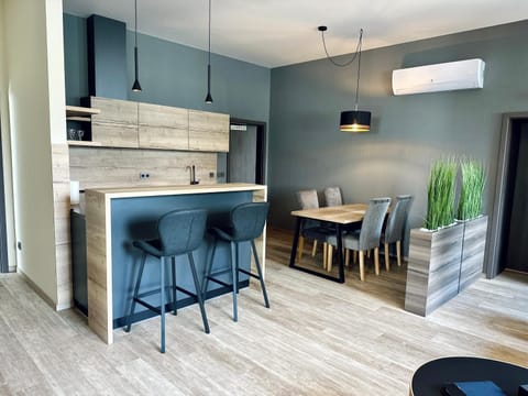 Kitchen or kitchenette, Seating area, Dining area, pet friendly