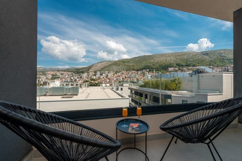 Balcony/Terrace, City view