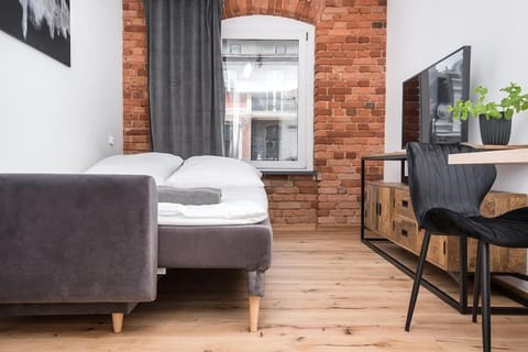 Bed, Living room, Photo of the whole room, Seating area, Bedroom