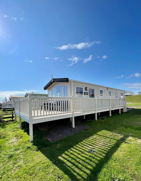 Marianne Bay - Southerness Caravan Park with Sea View - Pet Friendly Campground/
RV Resort in Southerness