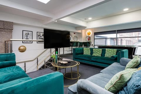 Communal lounge/ TV room, TV and multimedia, Living room, Seating area