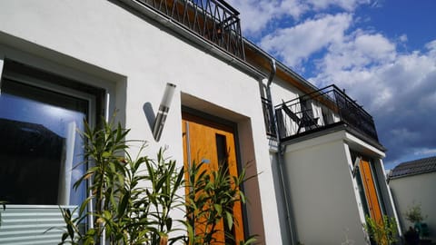 Property building, Balcony/Terrace