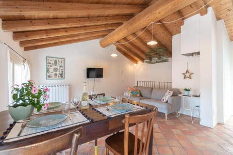 La Piazzetta Apartment in Iseo