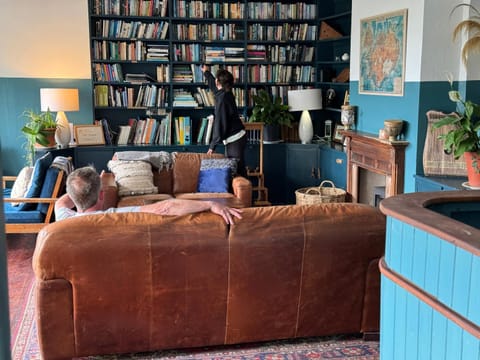 Communal lounge/ TV room