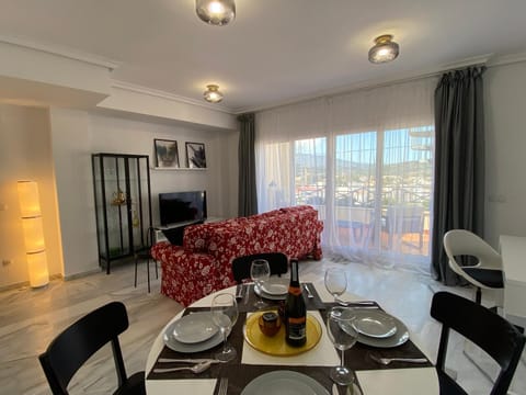 Communal lounge/ TV room