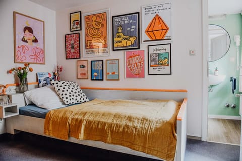 Bed, Bedroom
