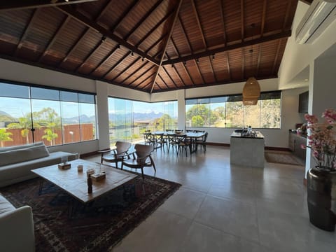 Living room, Seating area, Dining area, Mountain view
