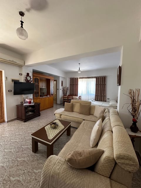 Albi's Guesthouse Bed and Breakfast in Ksamil