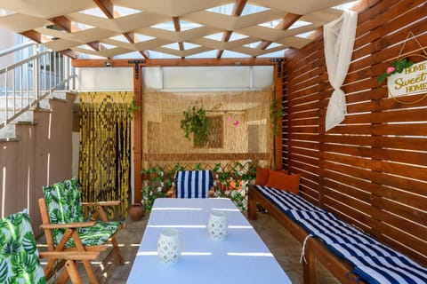 Garden, Garden, Balcony/Terrace