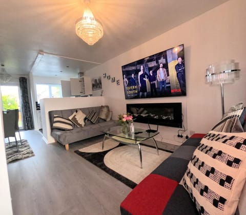 Communal lounge/ TV room