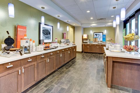 Hampton Inn & Suites Manchester Hotel in Tennessee