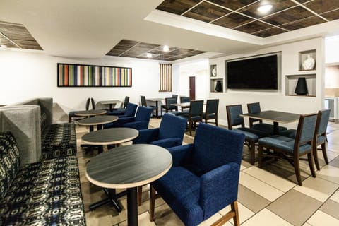Holiday Inn Express Hotel & Suites Brentwood North-Nashville Area By IHG Hotel in Benbar