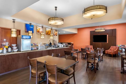 Comfort Suites Clovis - Fresno Hotel in Clovis