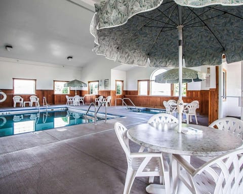 Quality Inn & Suites Eldridge Davenport North Hotel in Iowa