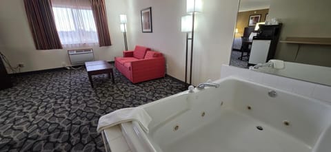Quality Inn & Suites Eldridge Davenport North Hotel in Iowa