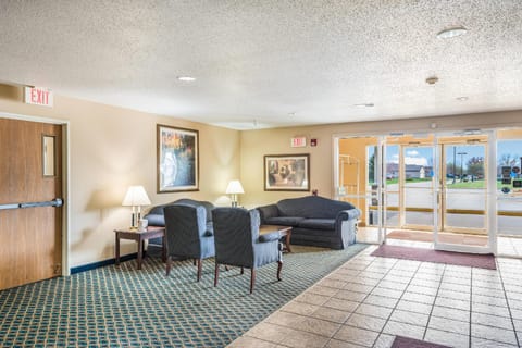 Quality Inn & Suites Eldridge Davenport North Hotel in Iowa