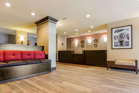 Comfort Suites Fairview Heights - St Louis Hotel in Caseyville