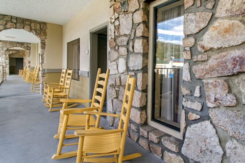 Econo Lodge Inn & Suites Gatlinburg at the Convention Center Hotel in Gatlinburg