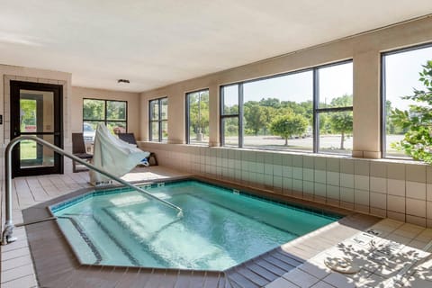 Comfort Suites Grandville - Grand Rapids SW Hotel in Grandville