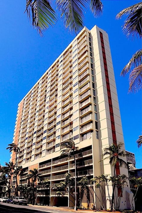 Waikiki Beach Condominiums Apartment hotel in Honolulu