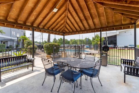 Comfort Suites Kingwood Houston North Hotel in Kingwood