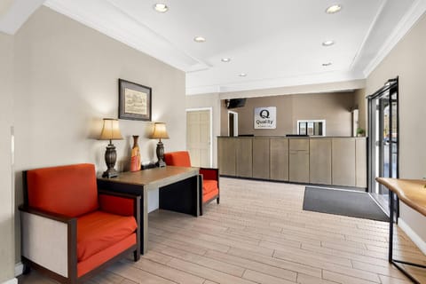 Quality Inn & Suites Lexington Hotel in Leesville