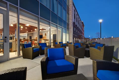 Holiday Inn Express And Suites Milwaukee - Brookfield By IHG Hotel in Brookfield