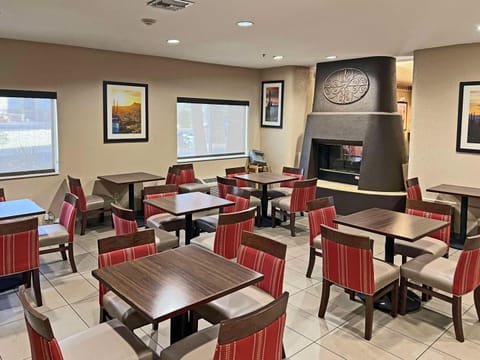 Comfort Suites Peoria Sports Complex Hotel in Glendale