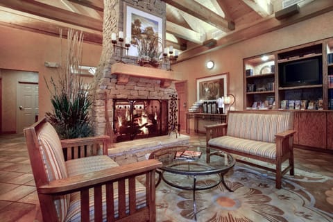 Econo Lodge Pigeon Forge Riverside Hotel in Pigeon Forge