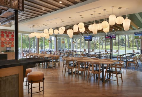 Four Points by Sheraton Point Edward Sarnia Hotel in Port Huron