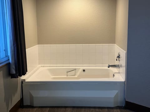 Baymont Inn & Suites by Wyndham Lincoln NE Hotel in Lincoln