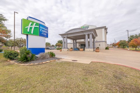 Holiday Inn Express & Suites College Station by IHG Hotel in College Station