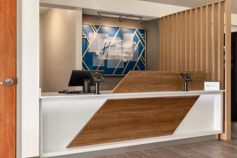 Holiday Inn Express Hotel & Suites Edmond By IHG Hotel in Edmond