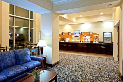 Holiday Inn Express Hotel & Suites Frankfort By IHG Hotel in Frankfort