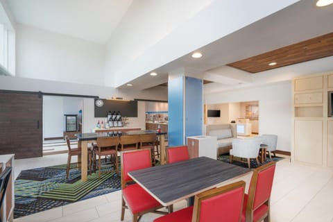Holiday Inn Express Hotel & Suites Frankfort By IHG Hotel in Frankfort