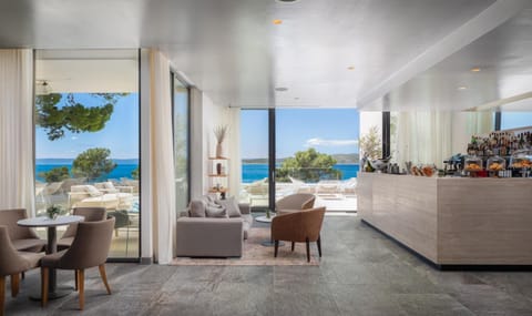 Bluesun Mala Berulia Hotel in Brela