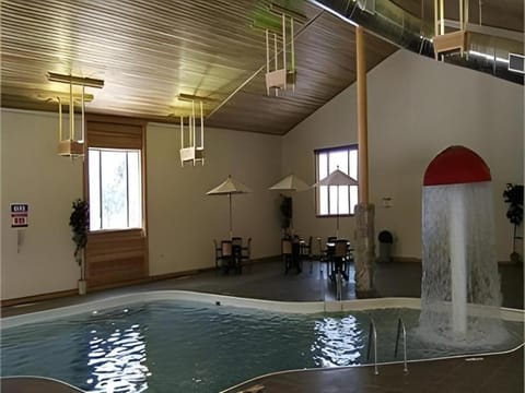 Holiday Inn Express Munising-Lakeview Hotel By IHG Hotel in Munising