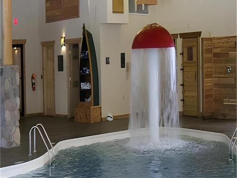 Holiday Inn Express Munising-Lakeview Hotel By IHG Hotel in Munising