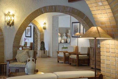 Shared lounge/TV area