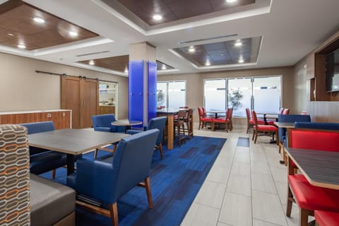 Holiday Inn Express & Suites Chattanooga (East Ridge) By IHG Hotel in East Ridge