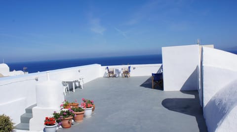 Marcos Rooms Apartment hotel in Oia