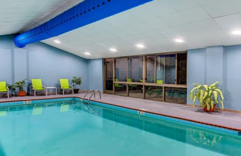 Holiday Inn Express & Suites Morristown By IHG Hotel in Morristown