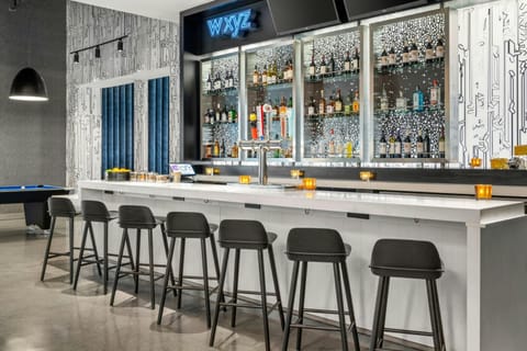 Bar/lounge