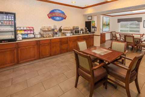 Baymont by Wyndham Galesburg Hotel in Galesburg