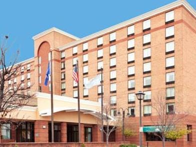 Lynchburg Grand Essential by IHG Hotel in Madison Heights